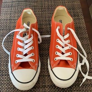 Converse Chucks Orange Mens7/Wo’s9
